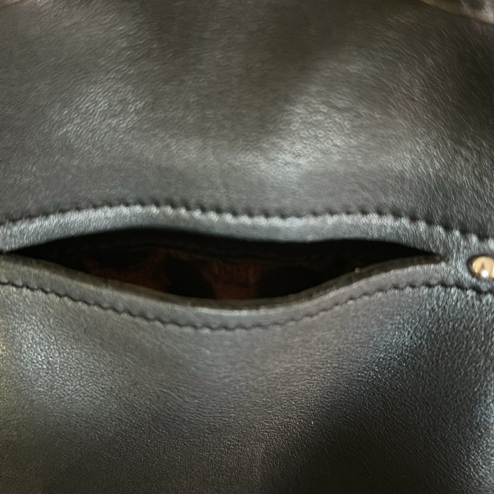 B. Makowsky Black Leather Silver Metallic Shoulder Bag like New - Picture 4 of 16